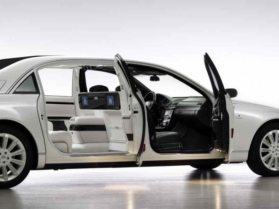 Интерьер Maybach 62S Landaulet Concept 2007 года  (фото 35 из 36)